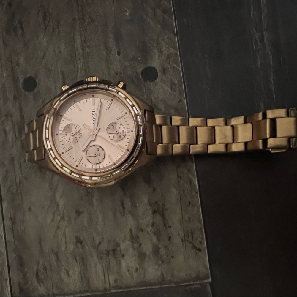 Women’s fossil watch